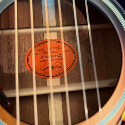 Epiphone "Inspired by Gibson Custom" '42 Banner J-45 with Laurel Fretboard 2024 - Vintage Sunburst MINT image 3