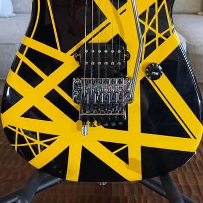 EVH Striped Series Electric Guitar 2021 Black with Yellow Stripes image 2