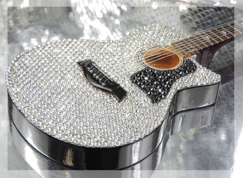 Axe Legends Taylor Acoustic 1:4 miniature Replica 2024 - Swarovski Crystals image 1