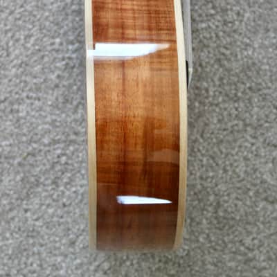 Big Island Ukulele Company K5A-CTU Artist Series 5A Curly Koa Concert Ukulele W / Carrying Case image 8