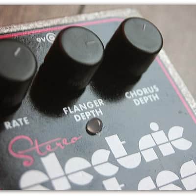 Electro-Harmonix Stereo Electric Mistress Flanger / Chorus image 4