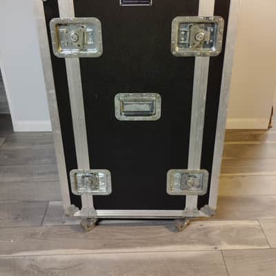 LM Engineering 4X12 cabinet flight case 4X12 - Vlack image 2