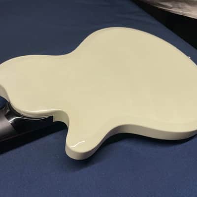 Supro Island Series Jamesport Singlecut Guitar 2016 - Antique White image 19