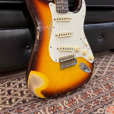Fender Custom Shop 59 Stratocaster Heavy Relic RW Chocolate 3 Color Sumburst image 3