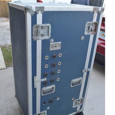 Cadence Physical Shock Resistant Mid-90s - Huge 26U Rack/Road Case image 2