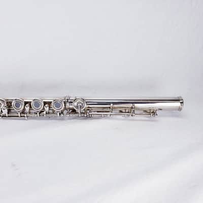 Yamaha Professional Silver Flute YFL-677 image 10