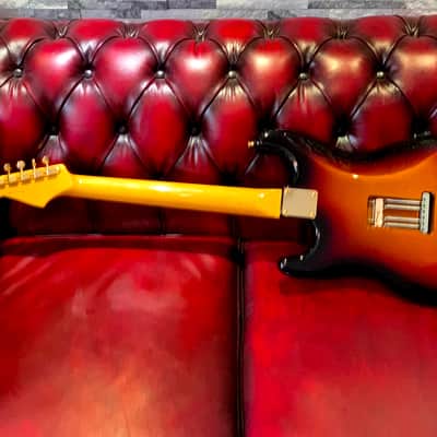 Fender  SRV 2018 Sunburst image 16
