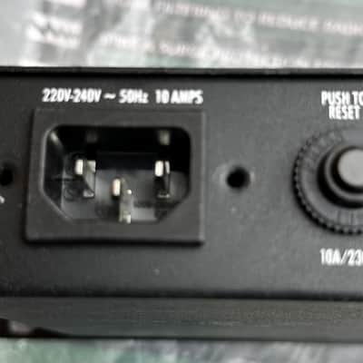 Furman M-10x E Merit Series Power Conditioner 2010s - Black image 5