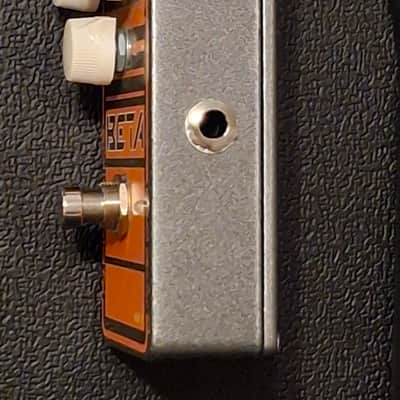 SolidGoldFX : Beta MKII Bass Overdrive / Preamp effect pedal, 2010s image 3