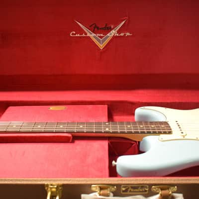 Mint Fender Custom Shop '62 Strat Relic with Closet Classic Hardware - Faded Aged Daphne Blue image 11