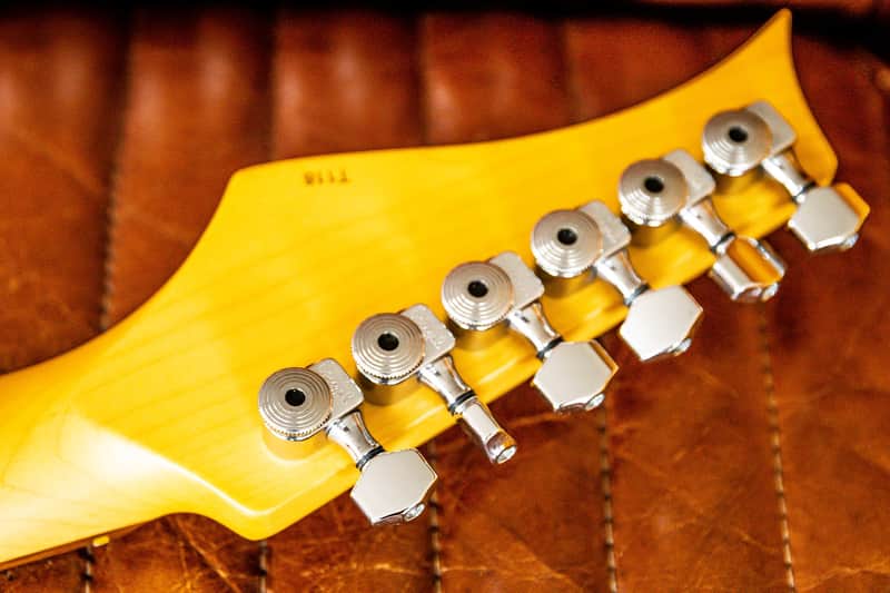 Three Dots S MODEL -SUNSET ORANGE METALLIC 2020 | Reverb Canada