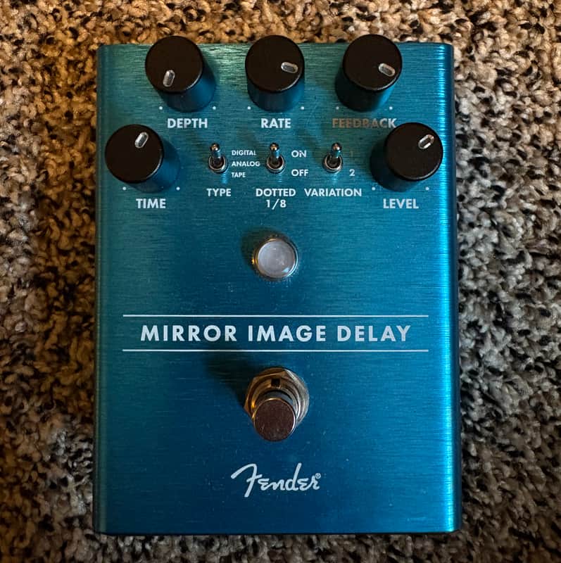 Fender Mirror Image Delay
