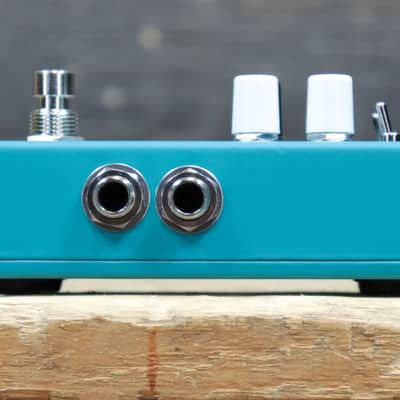 Electro-Harmonix Eddy Analog Vibrato & Chorus w/Expression Guitar Effect Pedal image 5