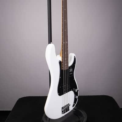 Fender Player II Precision Bass – Polar White with Rosewood Fingerboard image 3