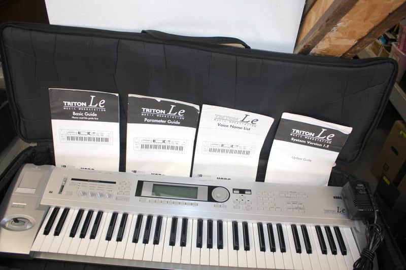 Korg Triton LE 61-Key 62-Voice Polyphonic Workstation (2000 - 2002