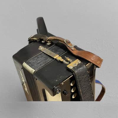 Paolo Soprani Accordion 1940s-50s  - Accordion plastic image 5