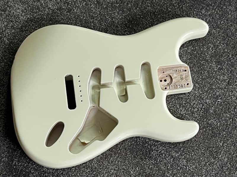 Fender American Vintage II '73 Stratocaster guitar body Ash olympic white image 1