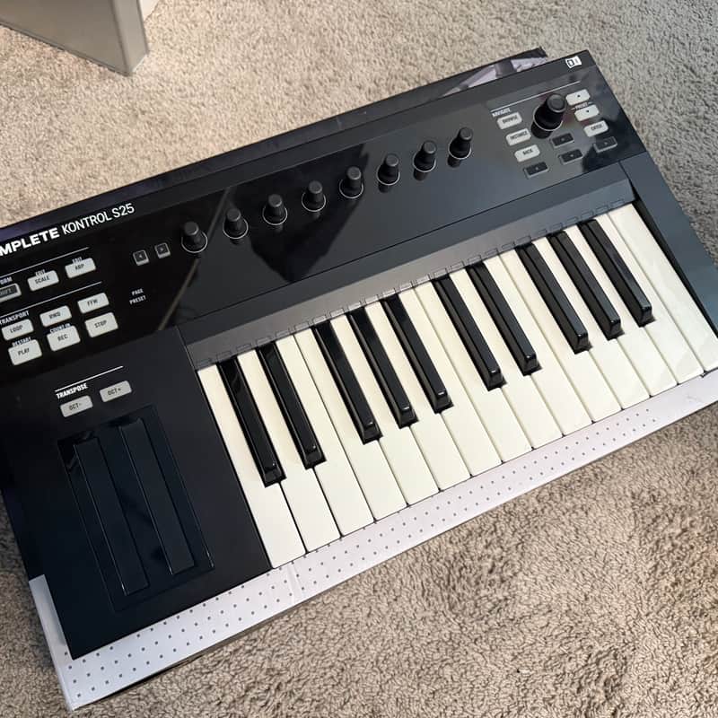 Komplete Kontrol S25