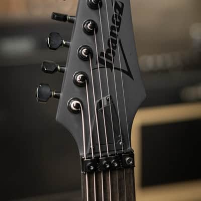 Ibanez K7YIN James "Munky" Shaffer Signature 7-String Electric Guitar - Matte Black with Gig Bag image 5