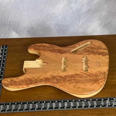 NOS High End Offset Bass Body – Highly figured Feathered Crotch American Cherry Top / Swamp Ash Back –Limited Supply R15 image 7