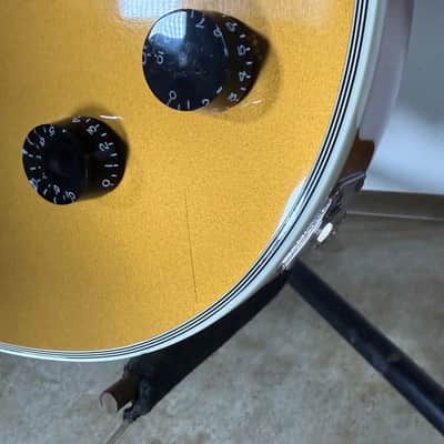 Gibson Les Paul Classic Custom 2012 - Goldtop image 4