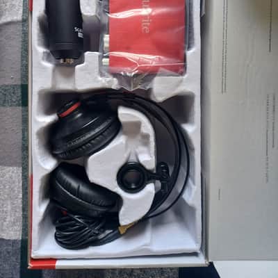 Focusrite Scarlett 2i2 2nd Gen Studio Bundle with Headphones, Mic and Cable 2016 - 2018 - Black/Red image 3