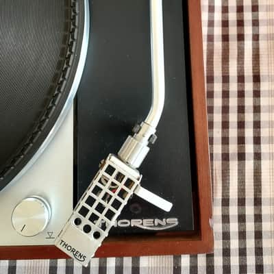 Thorens TD150 turntable image 5