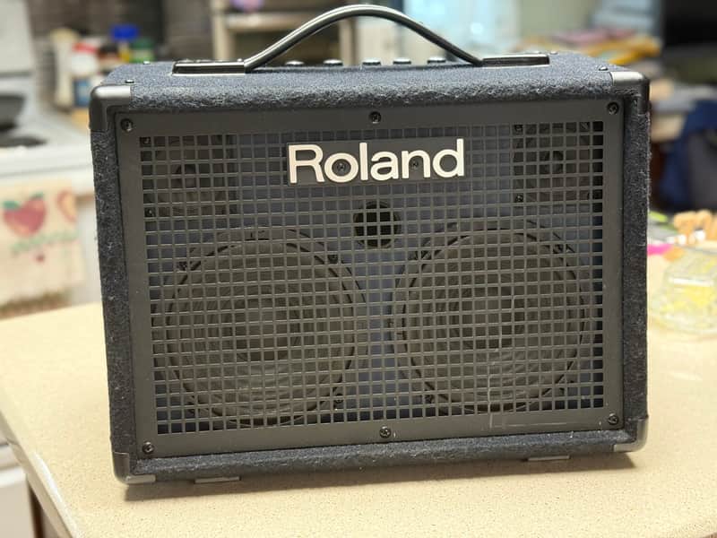 Roland KC-220 3-Channel 30-Watt 2x6.5" Keyboard Combo