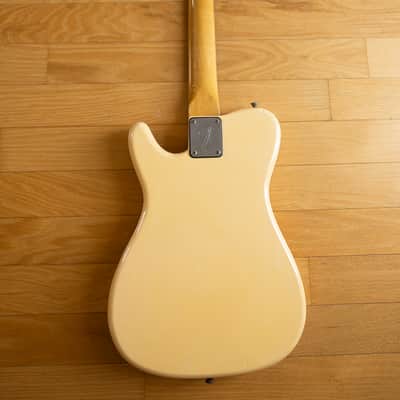 Fender Bullet Single Cutaway with Rosewood Fretboard 1981 image 5