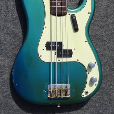 Fender Precision Bass 1963 - Lake Placid Blue - Custom Color image 3