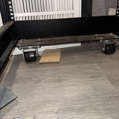 Tripp-Lite 45u 4-Post Open Frame Rack for Network Equipment on Wheels image 6
