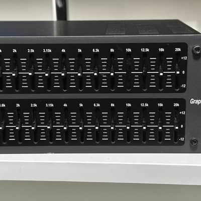 dbx 231 Dual Channel 31-Band EQ 2000s - Gray image 4