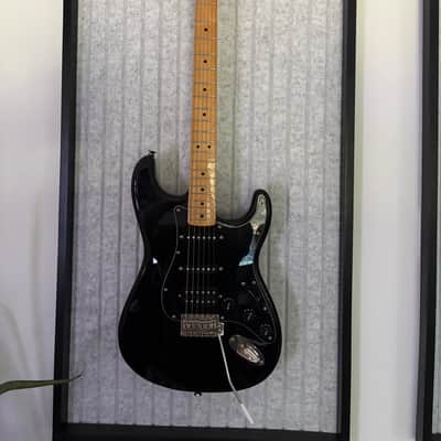 Squier Classic Vibe '70s Stratocaster HSS image 8
