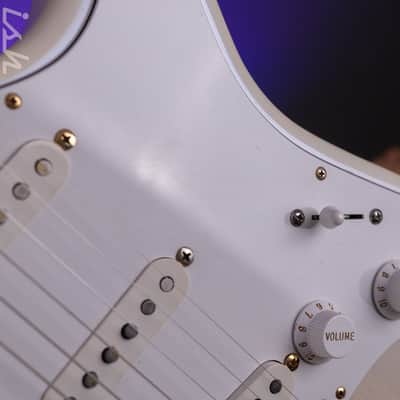 2004 Fender '57 Reissue Stratocaster ST80-SPL White Burst image 9