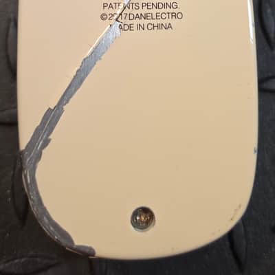 Danelectro Billionaire C.E.O. Tremolo 2010s - Black CEO image 7