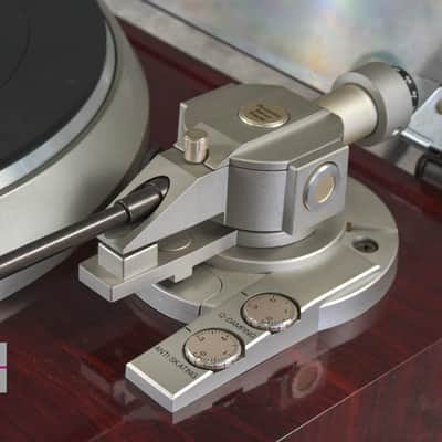 DENON DP-57L Direct Drive Turntable in Very Good Condition image 15