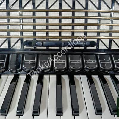 Hohner Atlantic IV De Luxe (4/4 reeds, LMMH) accordion image 8
