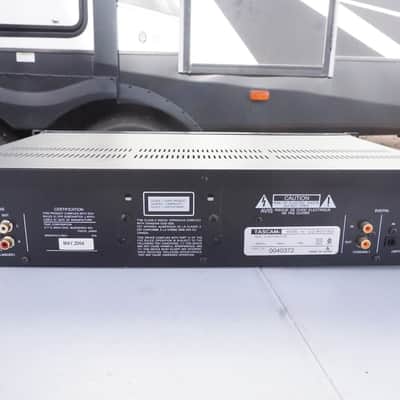 Tascam CD-RW750 Professional CD Rewritable Recorder image 2