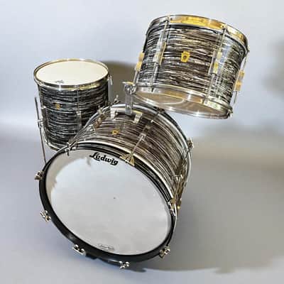 Ludwig No. 996-1 Club Date Outfit 8x12" / 14x14" / 14x20" Drum Set with Keystone Badges 1964 - 1968 - Oyster Black Pearl image 2