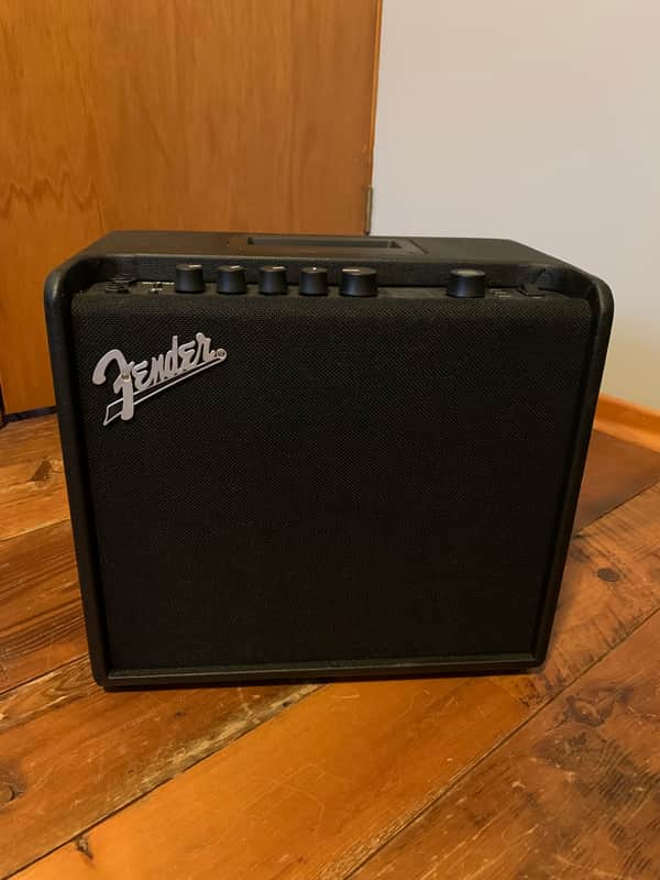Fender Mustang LT25 25-Watt 1x8" Digital Modeling Guitar Combo 2019 - Present - Black image 1
