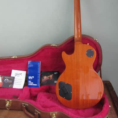 Gibson Les Paul Signature, Caribbean Blue, MINT Condition + Extras image 6