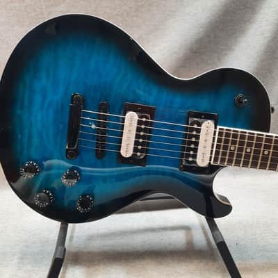 Dean Thoroughbred X Quilt Maple 2023 - Trans Blue Burst image 2