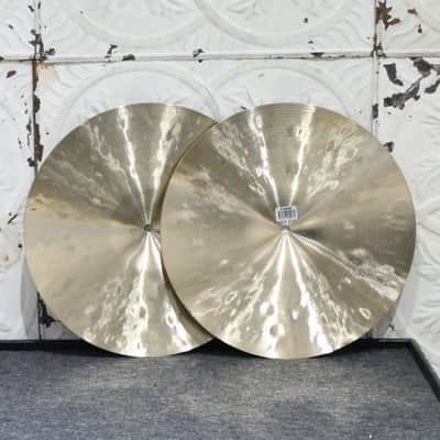 Meinl Byzance Extra Dry Medium Hi-hat Cymbals 14in (846/1406g) image 2