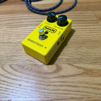 MXR M104 Distortion + | Reverb