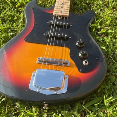 Harmony H804 Electric Guitar – Sunburst – Mint w/Original Case, Papers & Cable image 9
