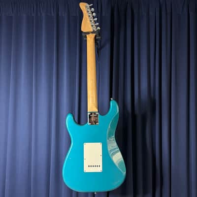 Fernandes Strat Copy - Teal image 12