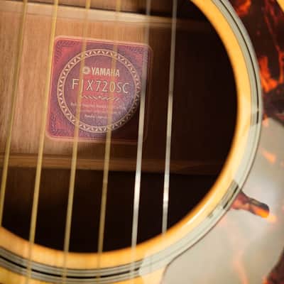 Yamaha FJX720SC Medium Jumbo Acoustic Guitar - Natural w/Case image 6