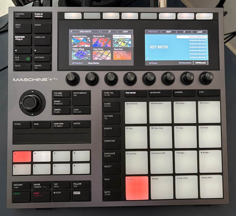 Native Instruments Maschine Plus 2020 - Present - Black image 1