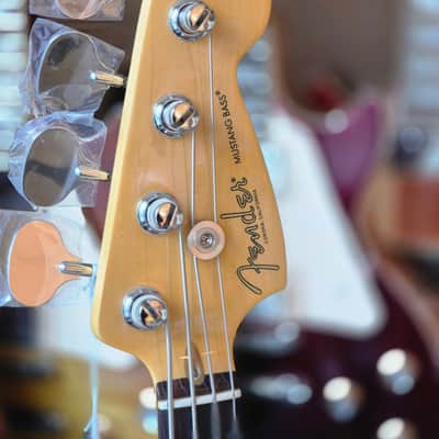 Fender American Professional Classic Mustang Bass 2026 - Faded Sherwood Green Metallic image 8