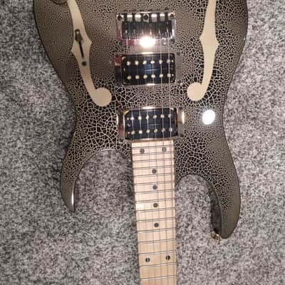 Ibanez PGMM31 Mikro 2022 - Gold and Black Crackle PGM RG JEM image 3